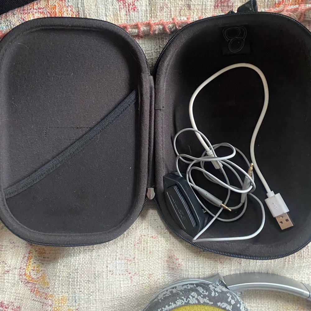 Bose quiet comfort 35 headphones - Picture 6 of 6